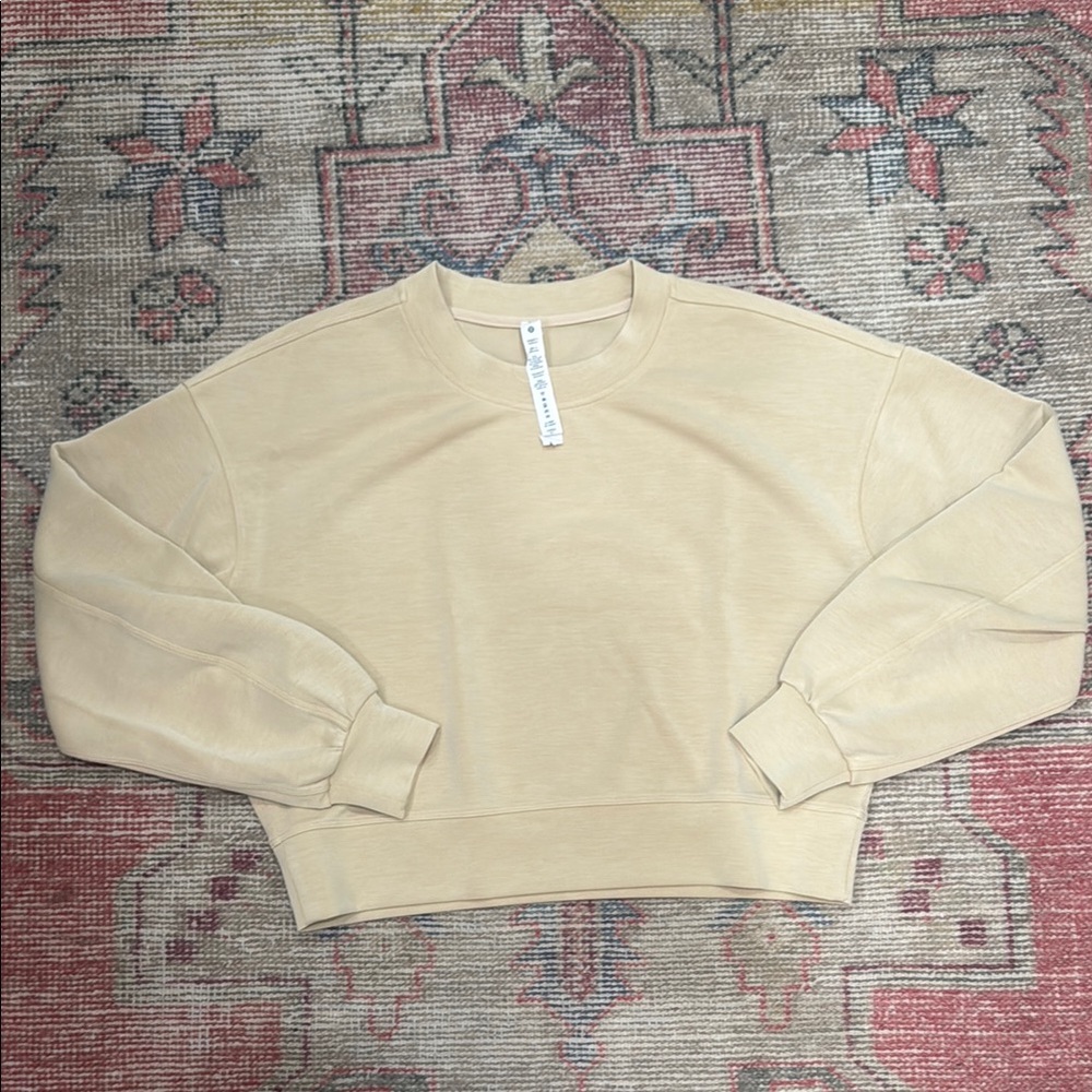 Lululemon Cream/Gold Crewneck Sweatshirt